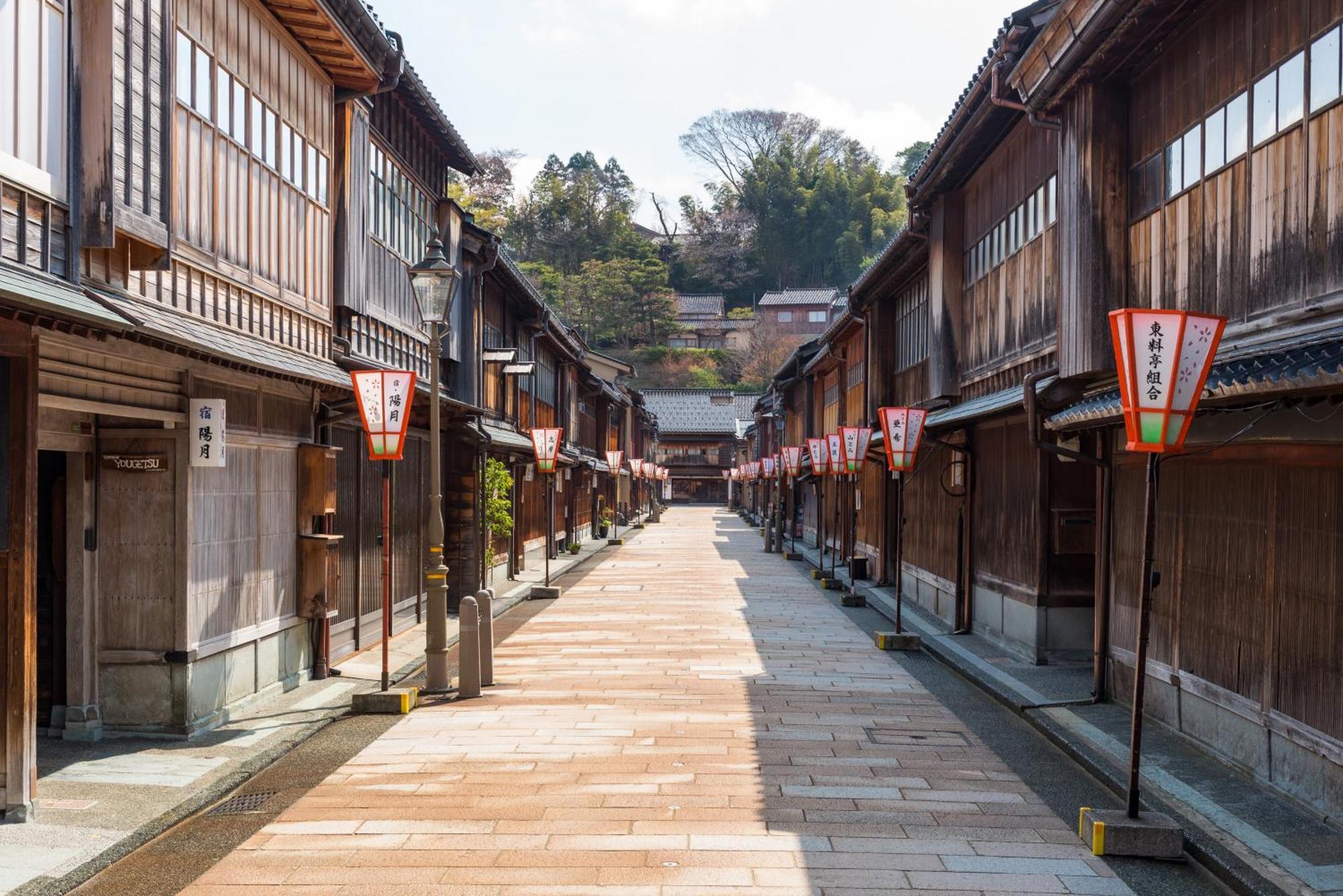 Yuimaru East Lejlighedshotel Kanazawa Eksteriør billede
